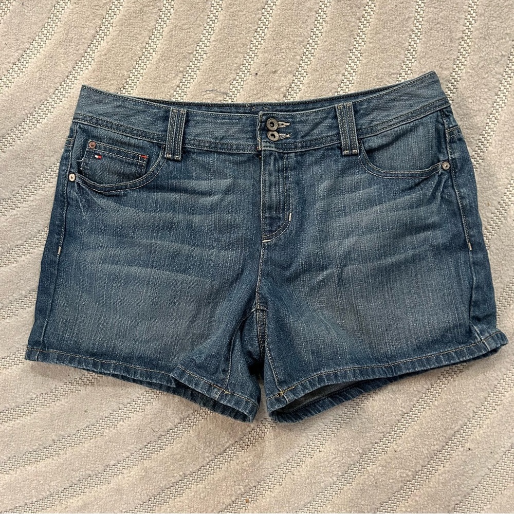 NWOT Tommy Hilfiger Mid-Rise Blue Denim Jean Shorts 5” - Size 10